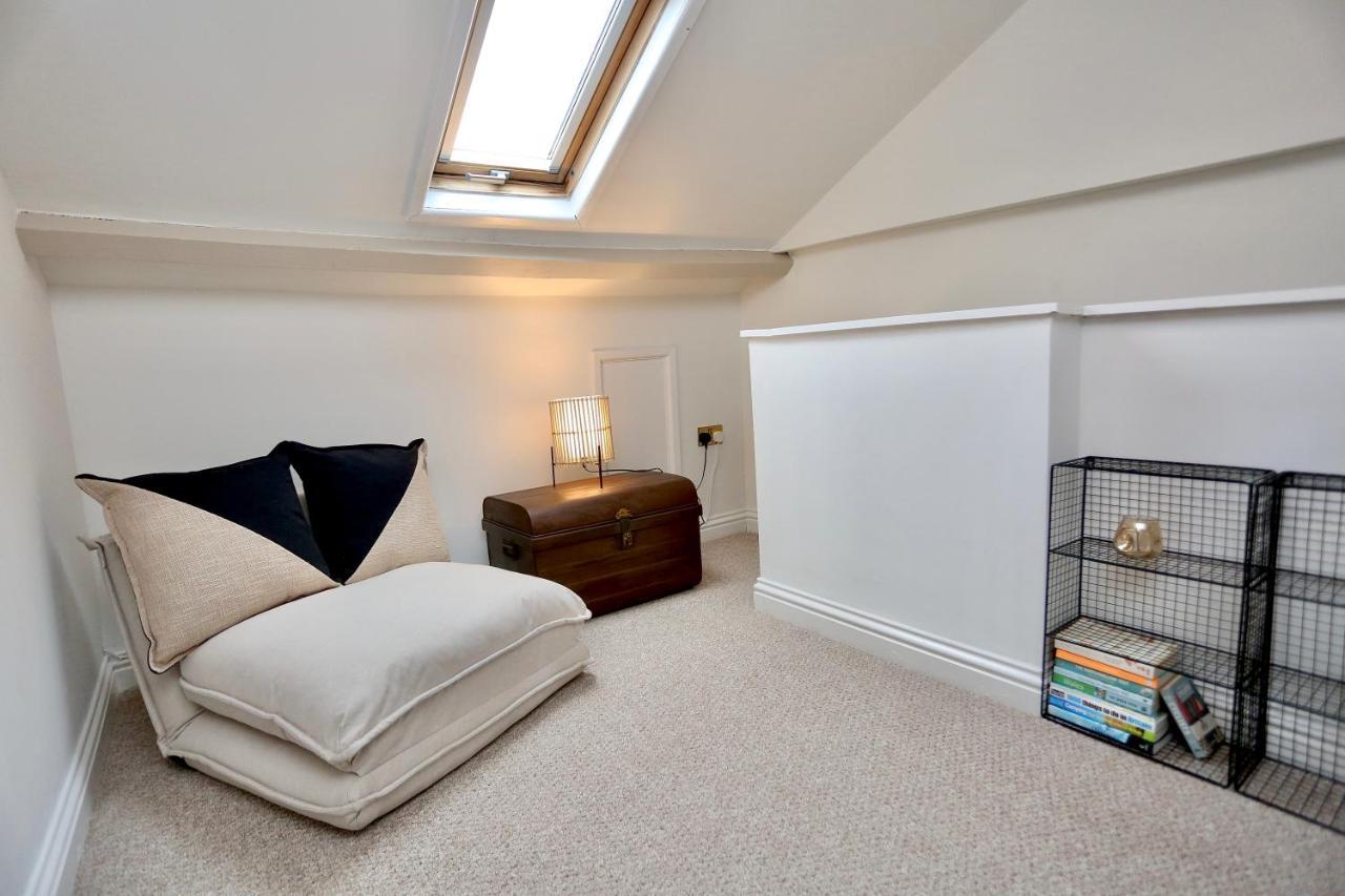Cwm Seren - Luxury Apartment Crickhowell Esterno foto