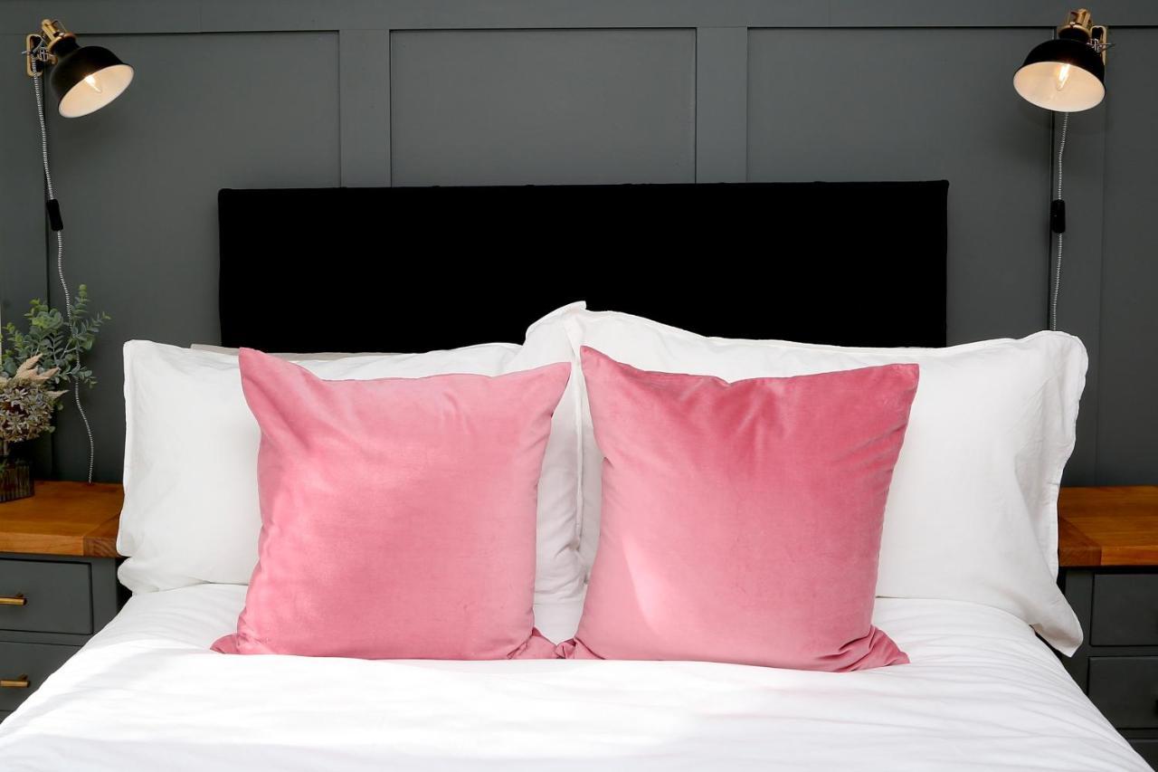 Cwm Seren - Luxury Apartment Crickhowell Esterno foto
