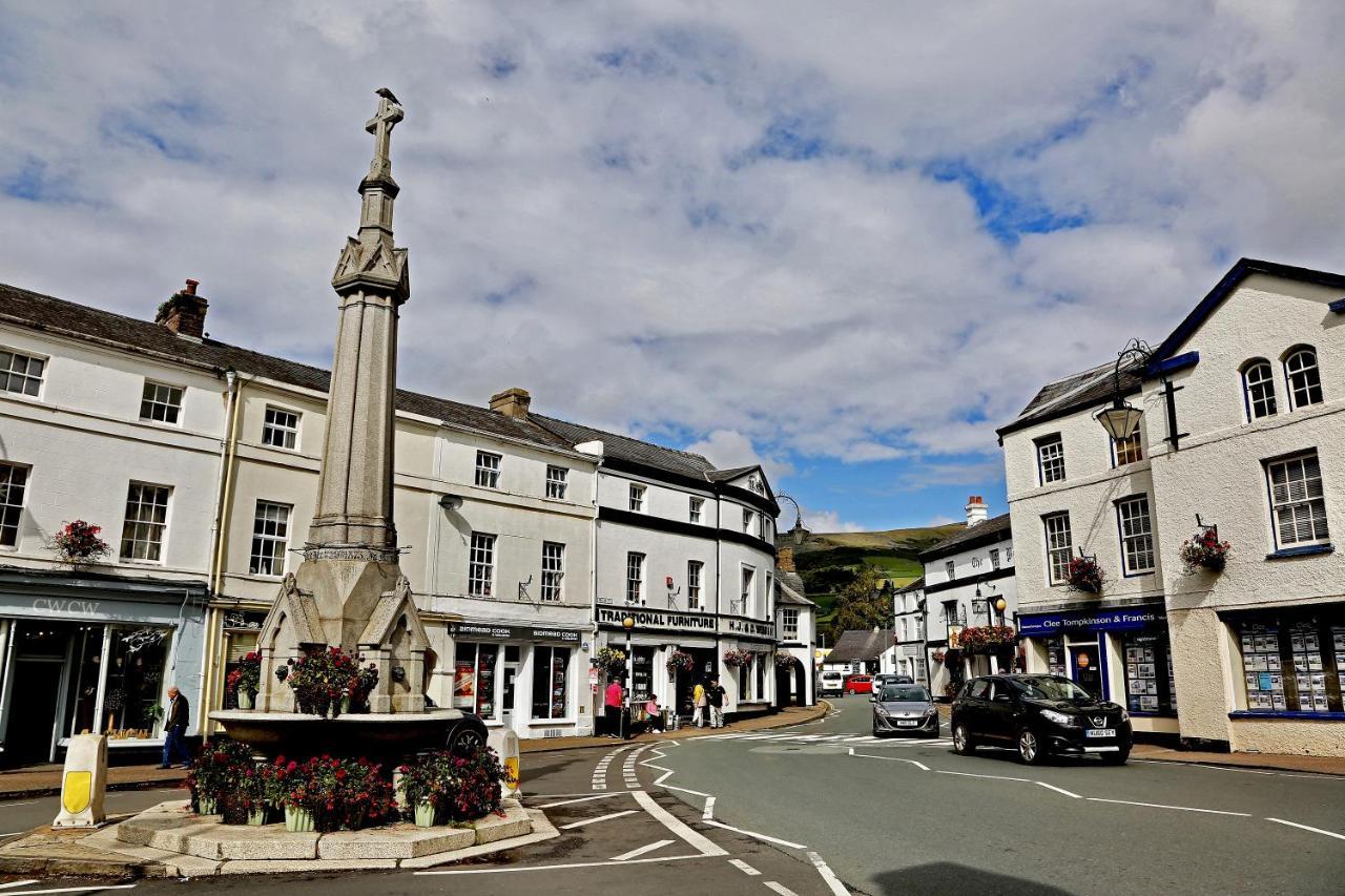 Cwm Seren - Luxury Apartment Crickhowell Esterno foto