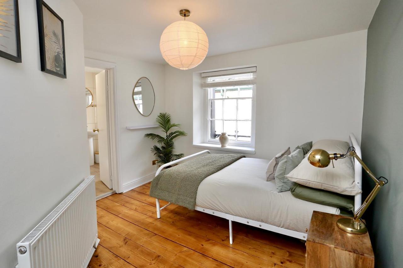 Cwm Seren - Luxury Apartment Crickhowell Esterno foto